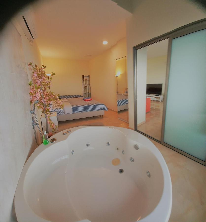 Panorama Bay View 3 Room ハイファ エクステリア 写真